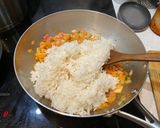 A picture of step 2 of Kimchi fried (with bacon and a fried egg).