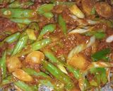 Foto langkah ke 5 dari resep Tumis Kornet Pedas.