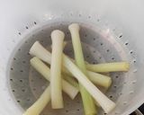 Foto del paso 4 de la receta Ensalada de puerros y tomates
