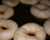 A picture of step 6 of Yeast doughnuts.