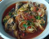 Foto langkah ke 7 dari resep Sarden Ikan Campur Telur (bumbu iris).