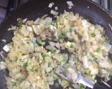 Foto del paso 2 de la receta: Arroz con salsa crema de cerdo