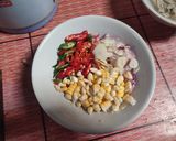 Foto langkah ke 3 dari resep Tumis Kangkung Teri Jagung.