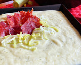 Foto del paso 4 de la receta: Crema de puerros y calabacín con crujientes de jamón