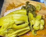 Foto langkah ke 1 dari resep Tumis Sayur Asin Tahu Kuning.