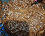 Foto langkah ke 3 dari resep Muffin Pisang Double Chocolate.