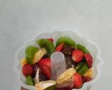 Foto langkah ke 4 dari resep Pudding Buah Ide Pengganti Kue Tart 🍇🍓🥝.