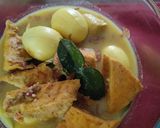 Foto langkah ke 7 dari resep Tahu Telur Bumbu Kuning.