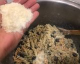 Foto del paso 3 de la receta: Crespos tricolores con aceitunas