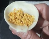 A picture of step 7 of Aaloo Chips Stuffed Mini Samosa.