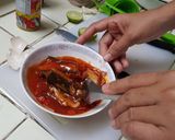 รูปขั้นตอนการทำที่ 4 ของ ยำไข่ต้มปลากระป๋อง