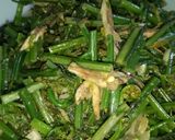 Foto langkah ke 6 dari resep Tumis Daun Pakis.