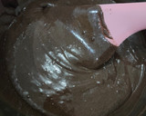 Foto langkah ke 4 dari resep Brownies Kukus Ketan Hitam.