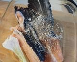 Hình bước làm 1 của món Canh Đuôi Cá Hồi Rau Muống/ Salmon fishtail soup w kangkung