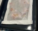 Foto del passaggio 2 della ricetta Cosce di pollo al cartoccio