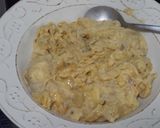 Foto del paso 2 de la receta Tortilla con perejil rellena con huevos revueltos, salchichón y jamón