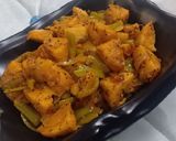 A picture of step 4 of Fried Masala Idli.