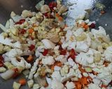 Gambar langkah 3 resipi Nasi Goreng China.
