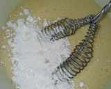 Foto del paso 4 de la receta: Bizcochuelo con leche condensada