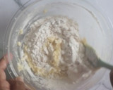 Foto langkah ke 2 dari resep Kue Bangkit Susu - Gluten Free.