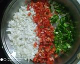 A picture of step 3 of Uttapam.