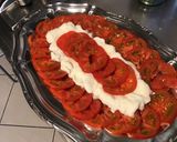 Une image de l'étape 5 de Salade de tomates roses à la mozzarella di buffala, persil et crème de balsamique.