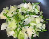 รูปขั้นตอนการทำที่ 2 ของ ข้าวผัดไข่ใส่ผัก ไร้น้ำมัน #เคลียร์ตู้เย็น