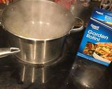 A picture of step 1 of Antipasto Salad.