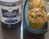 A picture of step 5 of Blueberry loaded Streusel Muffins.