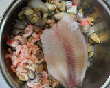 Foto del paso 1 de la receta: Empanadas de Mariscos