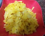 A picture of step 1 of Pineapple halwa.