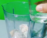 Foto langkah ke 4 dari resep Smoothies Banana with Almontha Milk.