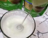 Foto langkah ke 2 dari resep Ube Matcha Latte.