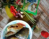 Foto langkah ke 1 dari resep Ikan Masak Kecap.