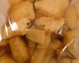 Foto del passaggio 1 della ricetta Involtini di pomodori con patate arrosto