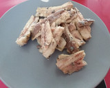 Foto del paso 2 de la receta: Tortilla de sardinas y cebolla