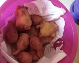 A picture of step 6 of Deep fried drop scones.