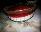 A picture of step 2 of Jello with Mahalabia Pudding 😍.