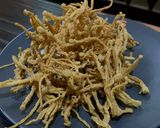 Gambar langkah 4 resipi Enoki Goreng.