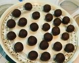 A picture of step 4 of Bengali Style: Narkel Nadu or Coconut Ladoo.