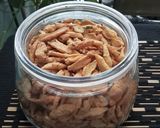 Foto langkah ke 6 dari resep Kue Bawang Gunting Renyah.