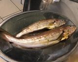 Une image de l'étape 4 de Merlans de ligne farcis à l'oseille et piments verts grillés.