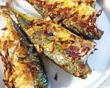Hình bước làm 5 của món Cá Nục Chiên Mắm Ớt với NCKD/ Fried Kampung fishs