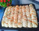 Foto langkah ke 6 dari resep Cheesy Oregano Breadstick.