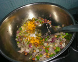 A picture of step 3 of Kanda Poha.