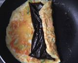 Foto langkah ke 2 dari resep Gyeran Mari (Omelete Gulung ala Korea).