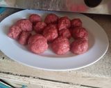 A picture of step 2 of Spaghetti with meatballs#author Marathon.