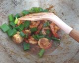 Foto langkah ke 4 dari resep Udang saus mentega.
