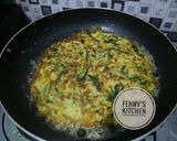 Foto langkah ke 7 dari resep Omelet Sayur Enakk Non-MSG.