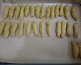 Foto langkah ke 4 dari resep Molen Simpel.